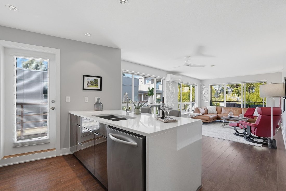 Condo in White Rock, British Columbia, Canada 5 - 18230616