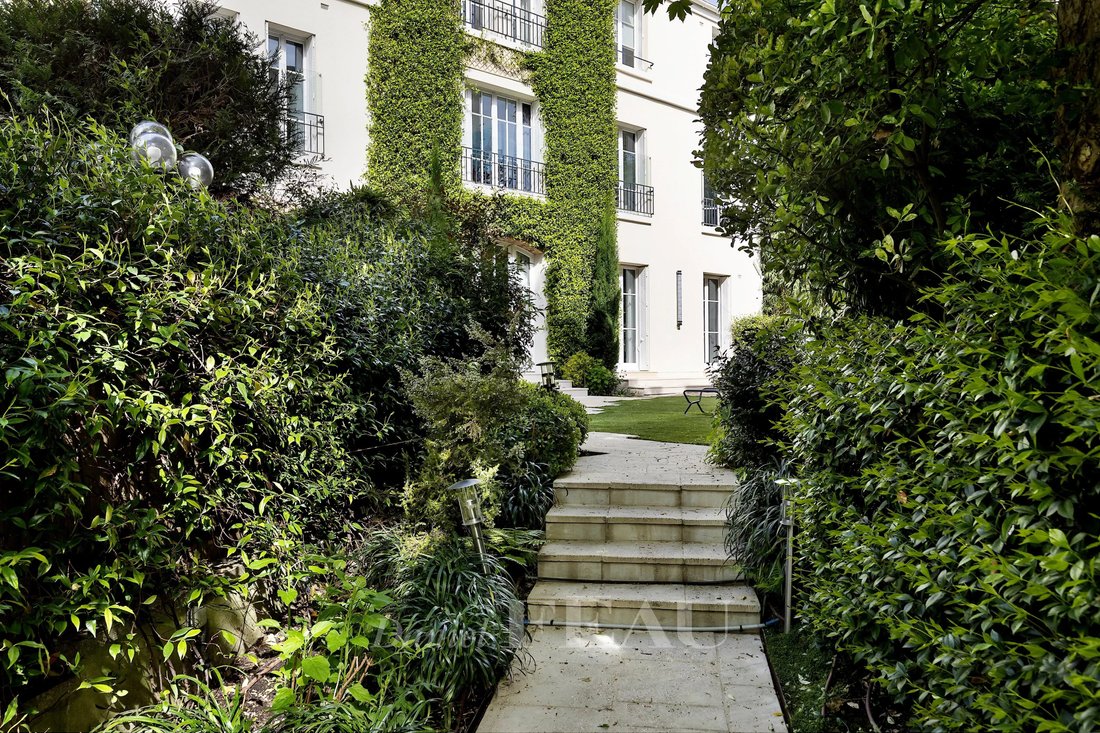 Estate in Auteuil Nord, Paris 16e Arrondissement, Paris 2 - 18223856