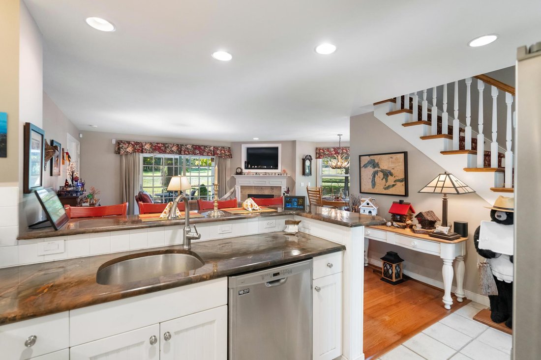 Condo in Wequetonsing, Michigan, United States 4 - 18231533