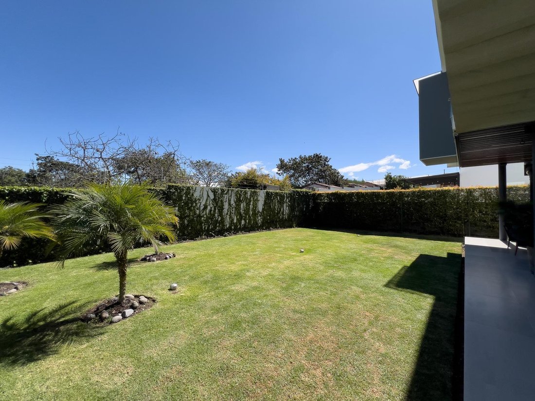 House in Quito, Pichincha, Ecuador 5 - 18223679
