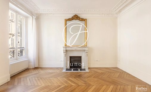 Apartment in Villiers-L. Michel, Levallois-Perret, France 1