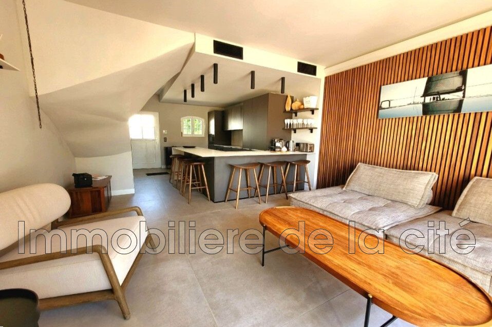 Villa in Grimaud, Provence-Alpes-Côte d'Azur, France 1 - 18230373