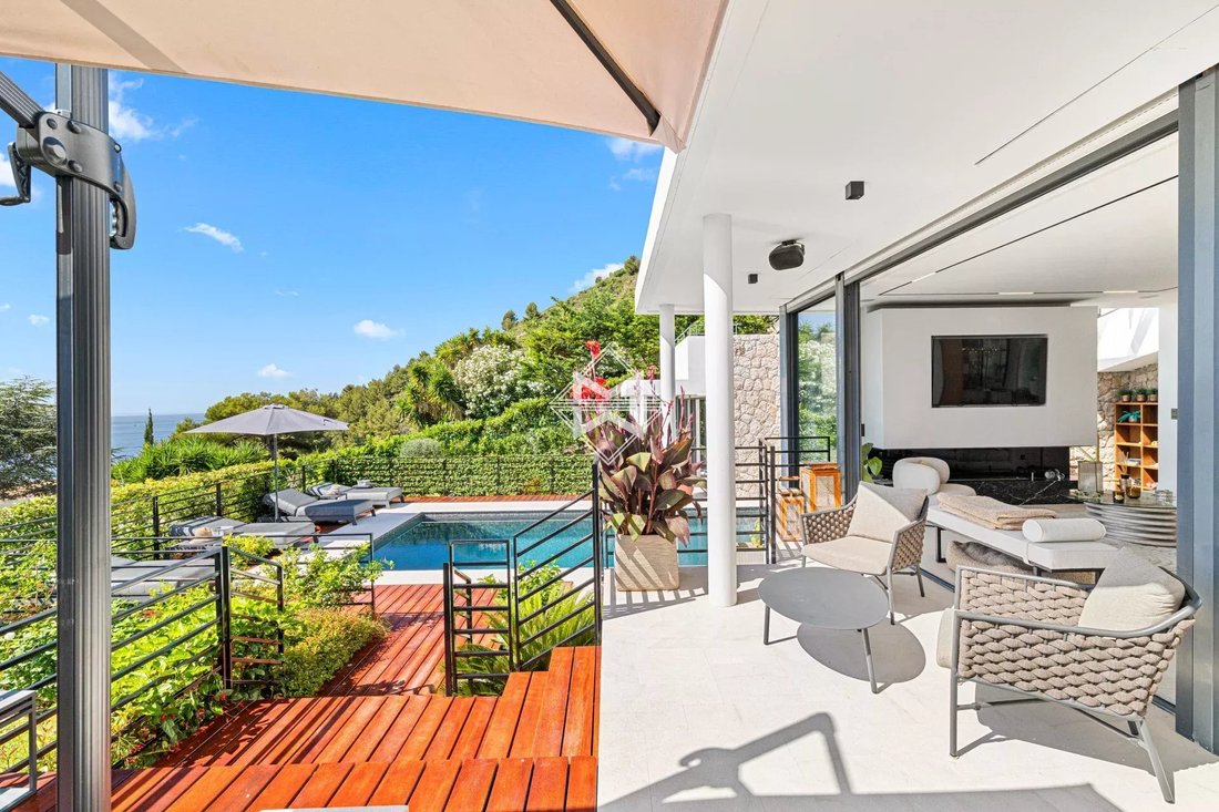 Villa in Èze, Provence-Alpes-Côte d'Azur, France 3 - 18230956