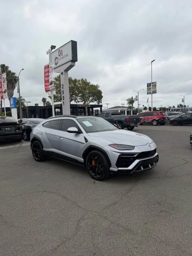 Suv in Costa Mesa, CA, United States 3 - 17877397