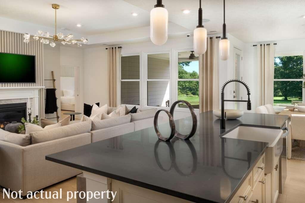 Condo in Lewis Center, Ohio, United States 5 - 18233672
