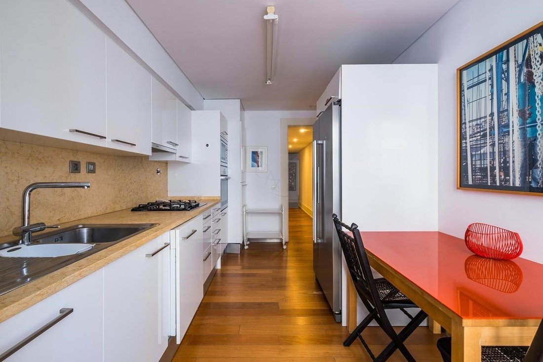 Apartment in Misericordia, Lisbon, Portugal 4 - 18224655