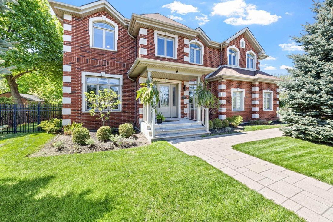 House in Beaconsfield, Quebec, Canada 2 - 18228986