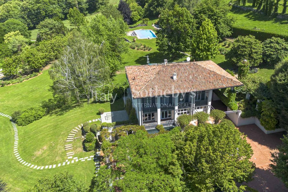 House in Cene, Lombardy, Italy 2 - 16776072