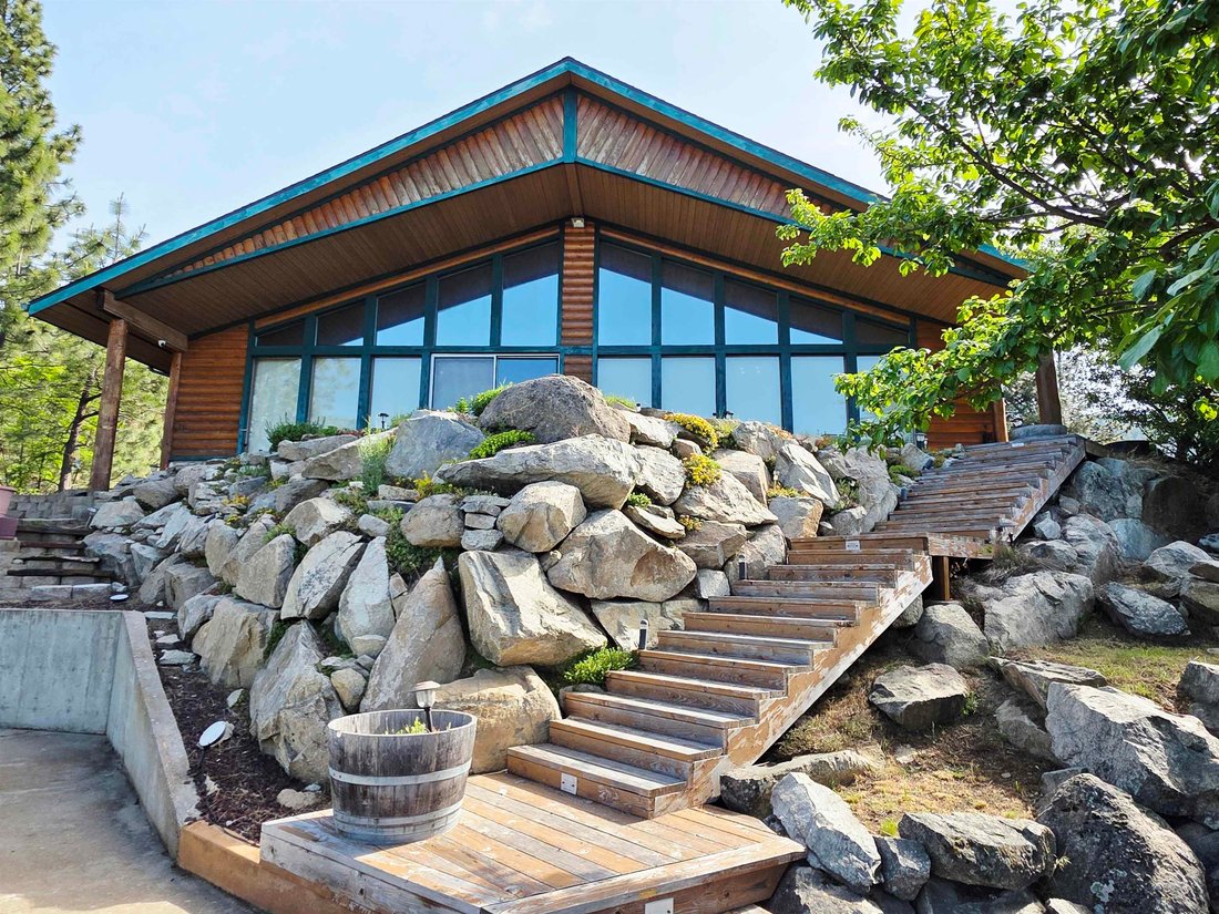 House in Nine Mile Falls, Washington, United States 3 - 17988140