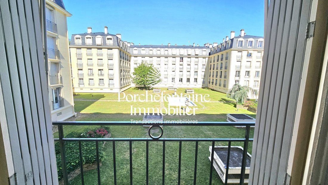 Apartment in Domaine National du Château, Versailles, France 2 - 17888864