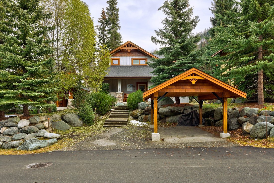 House in Sun Peaks, British Columbia, Canada 2 - 17714737