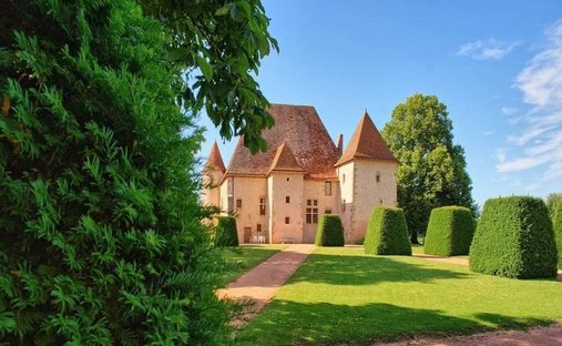 Tenuta a Avermes, Auvergne-Rodano-Alpi, Francia 1