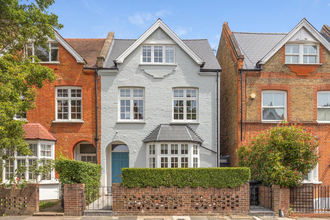 House in Ealing (London Borough of Ealing), Ealing, England 1 - 18230084