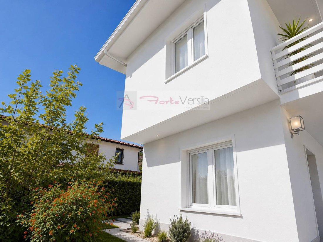 Villa in Vittoria Apuana, Forte dei Marmi, Tuscany 1 - 17507608