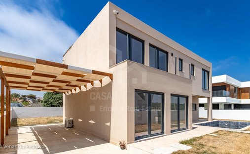 House in Encarnacao, Lisbon, Portugal 1