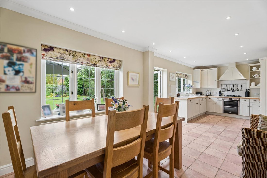 House in Olney, England 3 - 18230038