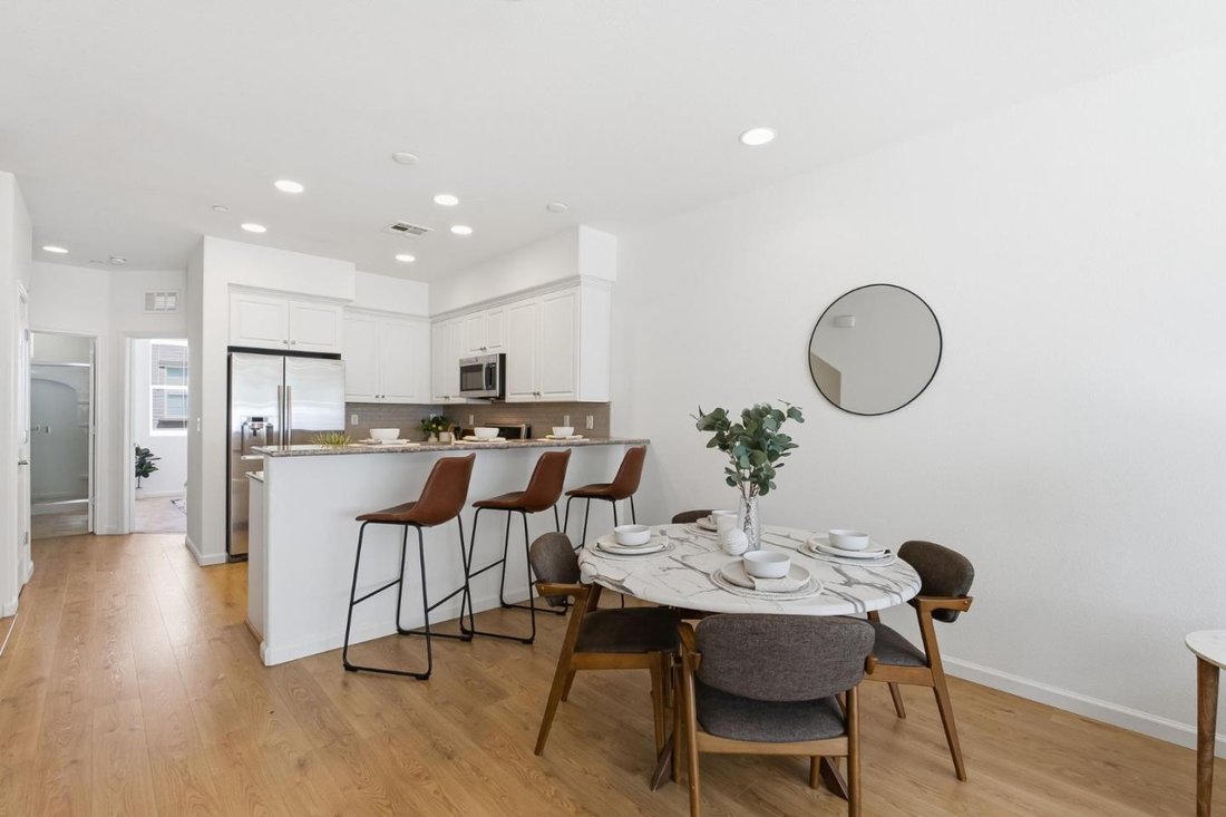 Townhouse in San Jose, California, United States 5 - 18225433