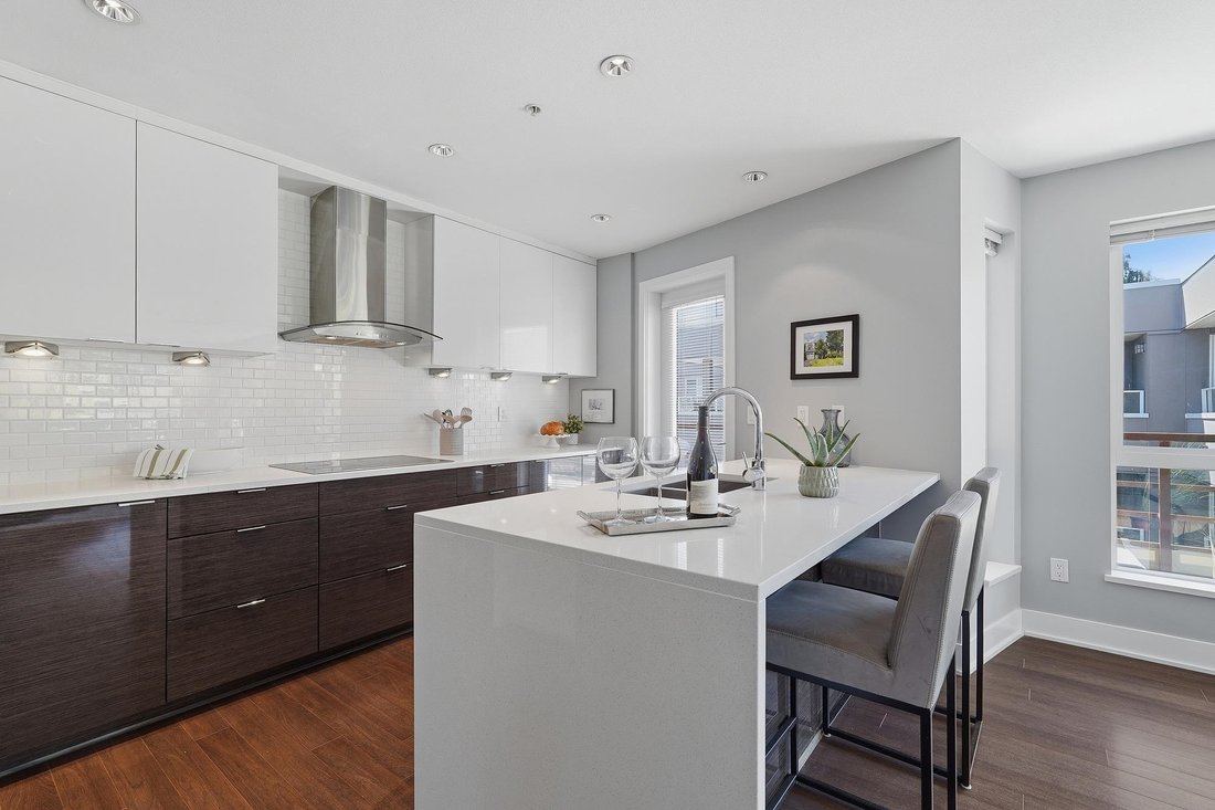 Condo in White Rock, British Columbia, Canada 3 - 18230616