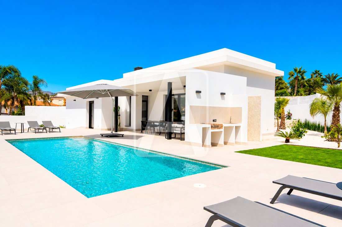 Villa in Calp, Land Valencia, Spanien 1 - 13825754