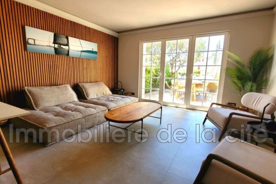 Villa in Grimaud, Provence-Alpes-Côte d'Azur, France 4 - 18230373