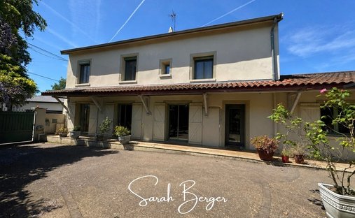 House in Nord, Jonage, France 1
