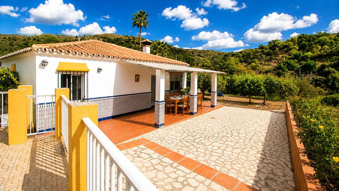 Finca in Estepona, Andalusia, Spain 2 - 17017443