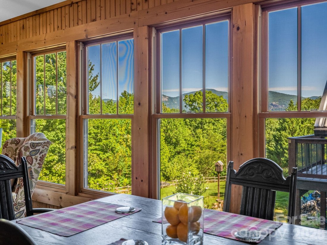 Casa a Lake Lure, Carolina del Nord, Stati Uniti 1 - 17967845
