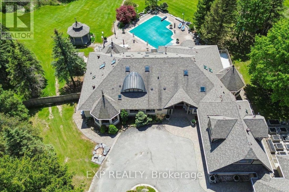 House in King, Ontario, Canada 3 - 18230984