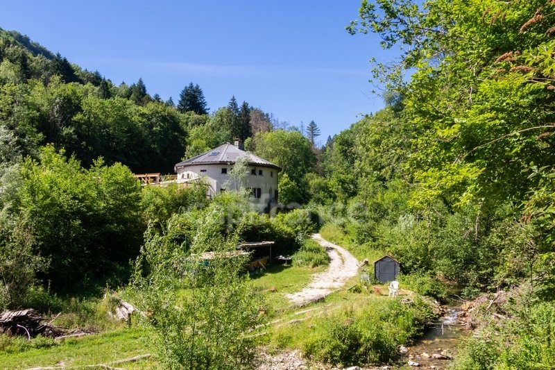 Casa a Saint-Cassin, Auvergne-Rodano-Alpi, Francia 1 - 18224148