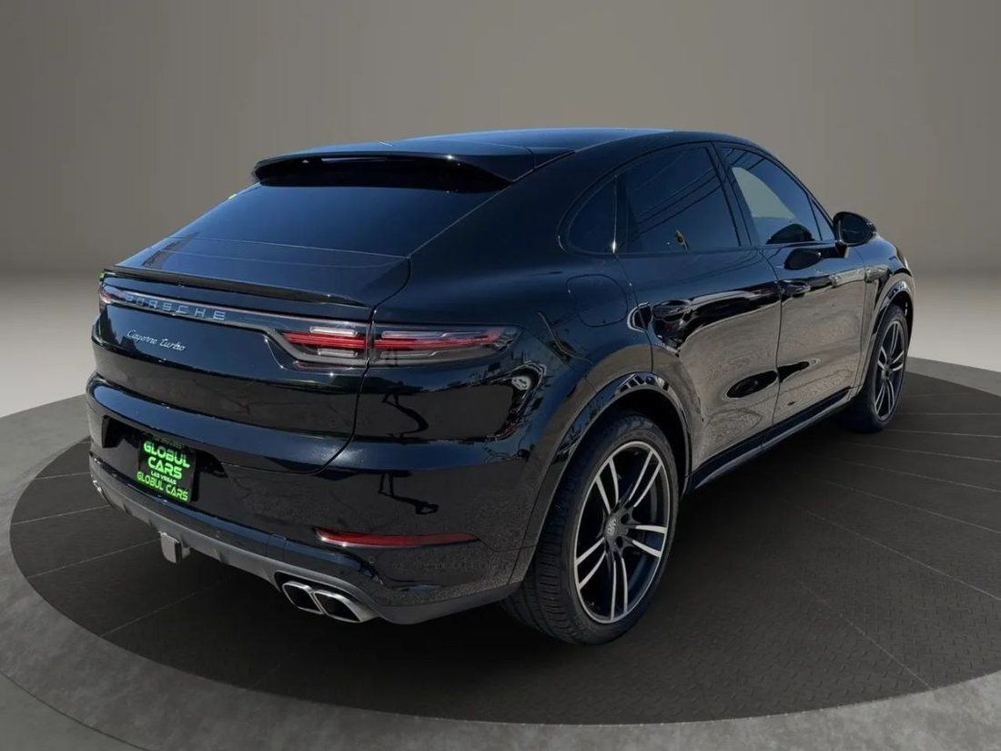 Suv in Las Vegas, NV, United States 5 - 18228540