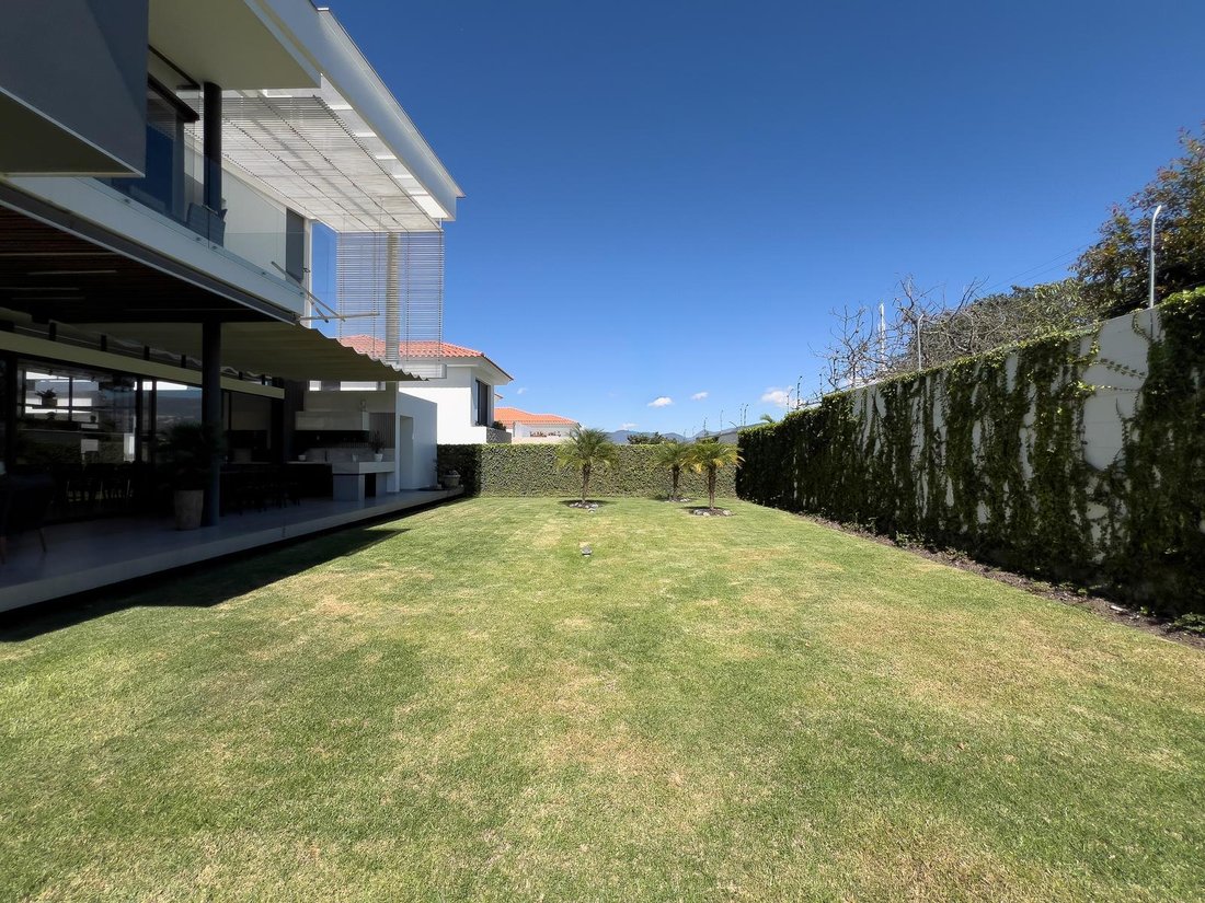 House in Quito, Pichincha, Ecuador 3 - 18223679