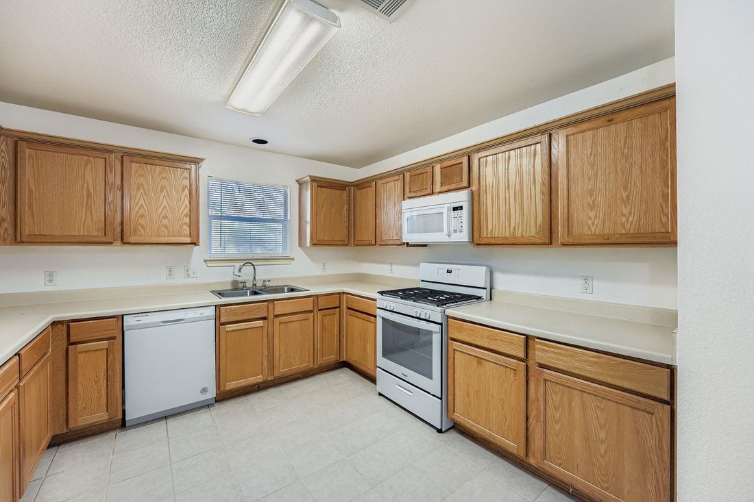 Austin, Texas, United States 5 - 18230917