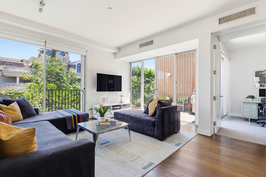 Condo in Los Angeles, California, United States 4 - 18230337