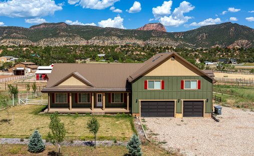 House in New Harmony, Utah, United States 1