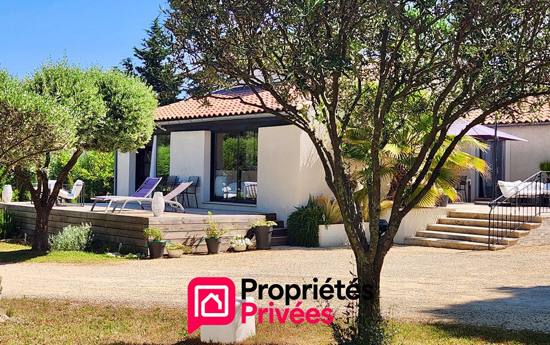 Villa in Uzès, Occitania, France 2 - 18190501