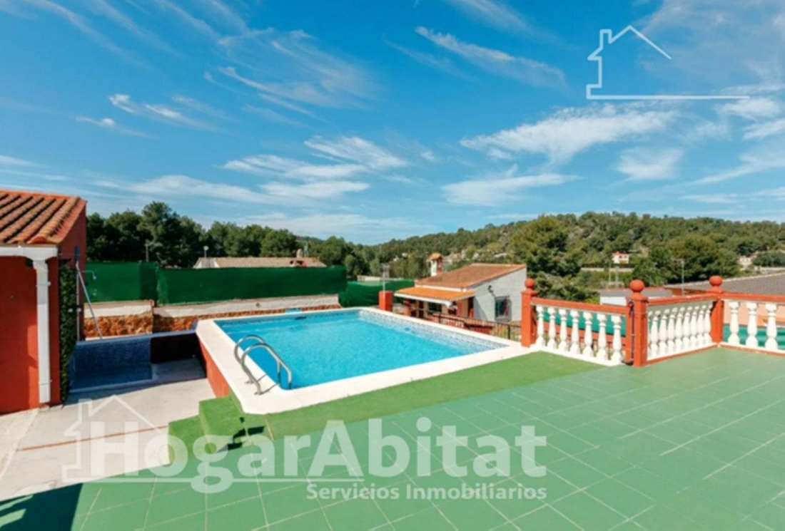 Villa in Vilamarxant, Valencian Community, Spain 1 - 18227289
