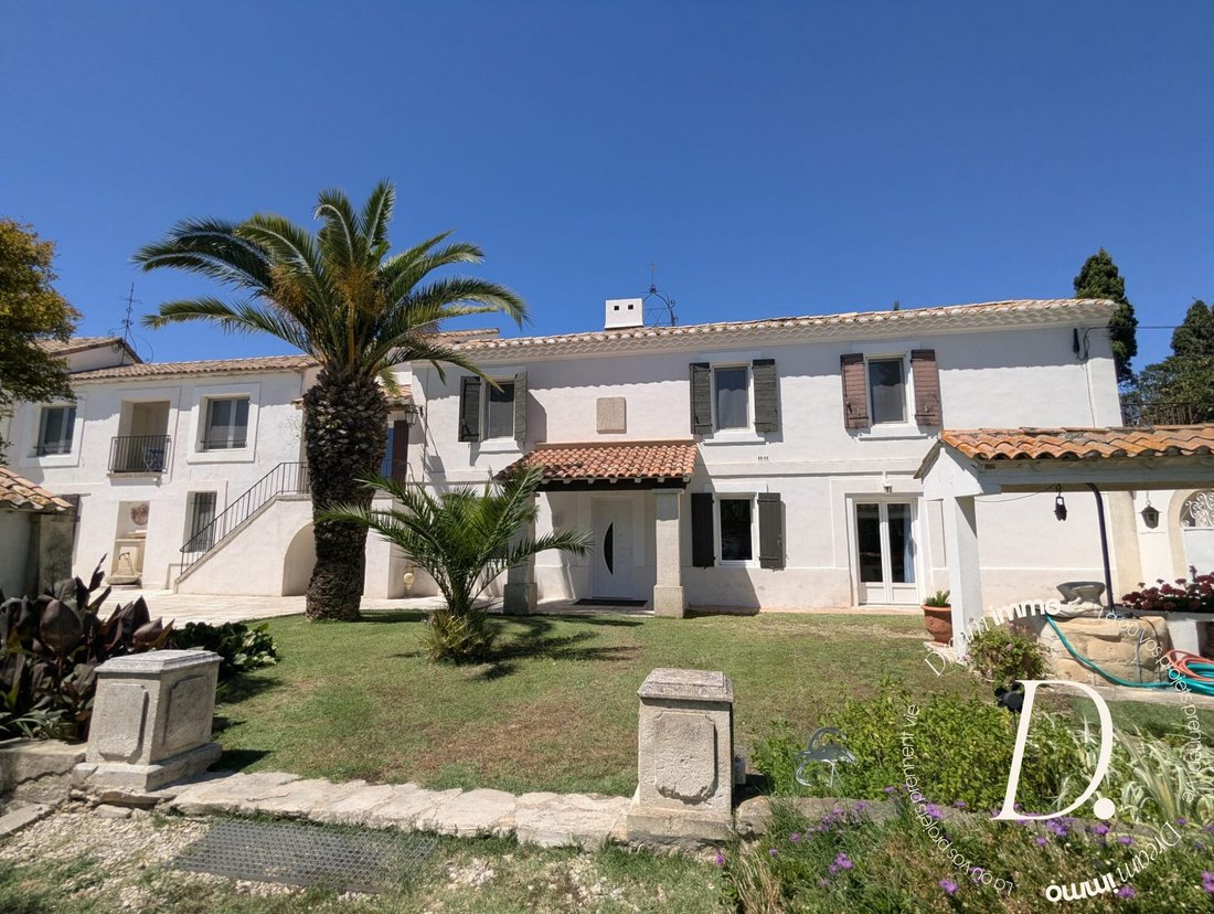 Casa di campagna a Arles, Provenza-Alpi-Costa Azzurra, Francia 3 - 18229191