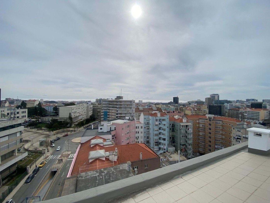 Apartment in Areeiro, Lisbon, Portugal 3 - 18224603