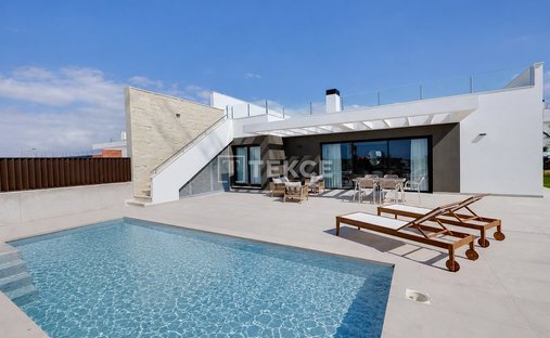 Villa in Mutxamel, Valencian Community, Spain 1