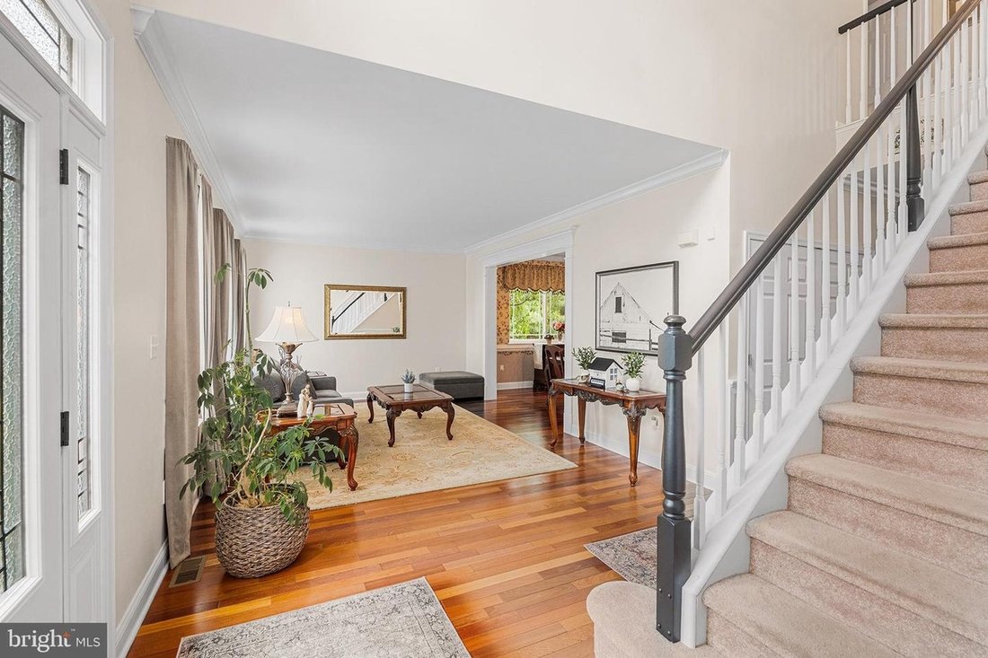 House in Upper Freehold, New Jersey, United States 3 - 18223945
