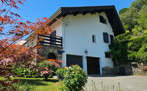 Villa in La Rochette, Valgelon-La Rochette, France 1