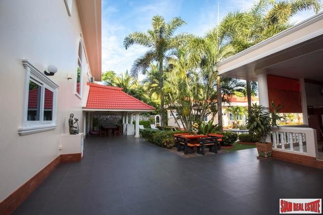 Bungalow in Pong, Chon Buri, Thailand 3 - 18228073