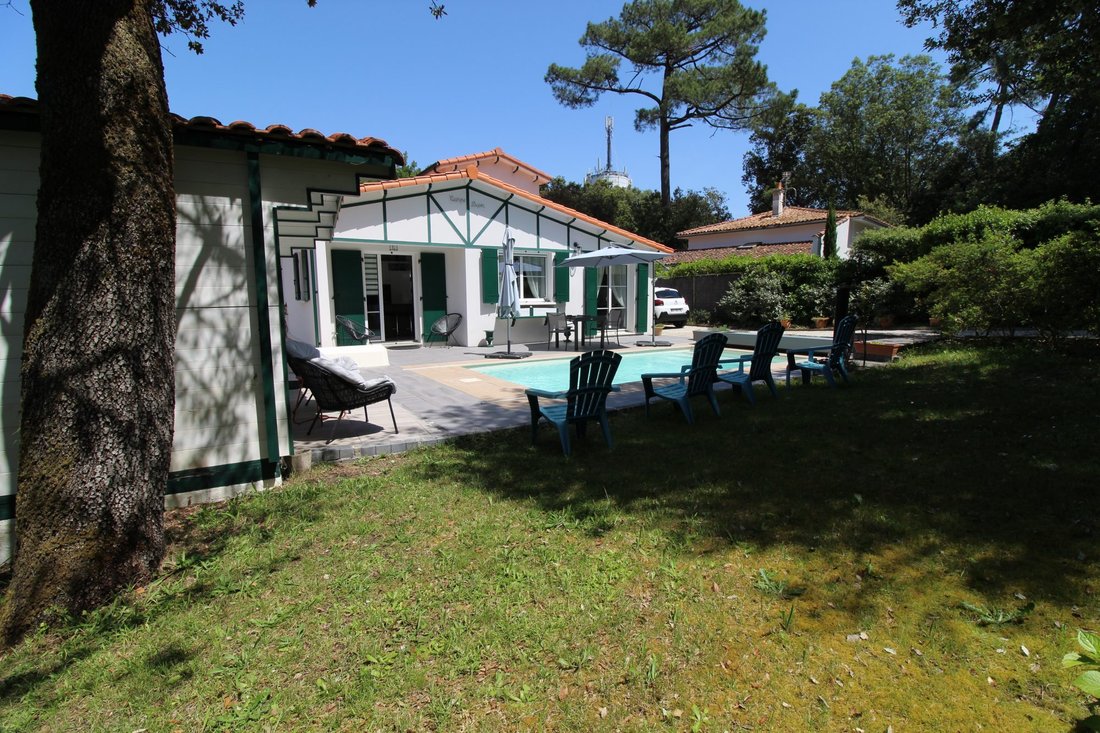 House in Saint-Palais-sur-Mer, Nouvelle-Aquitaine, France 2 - 18124693