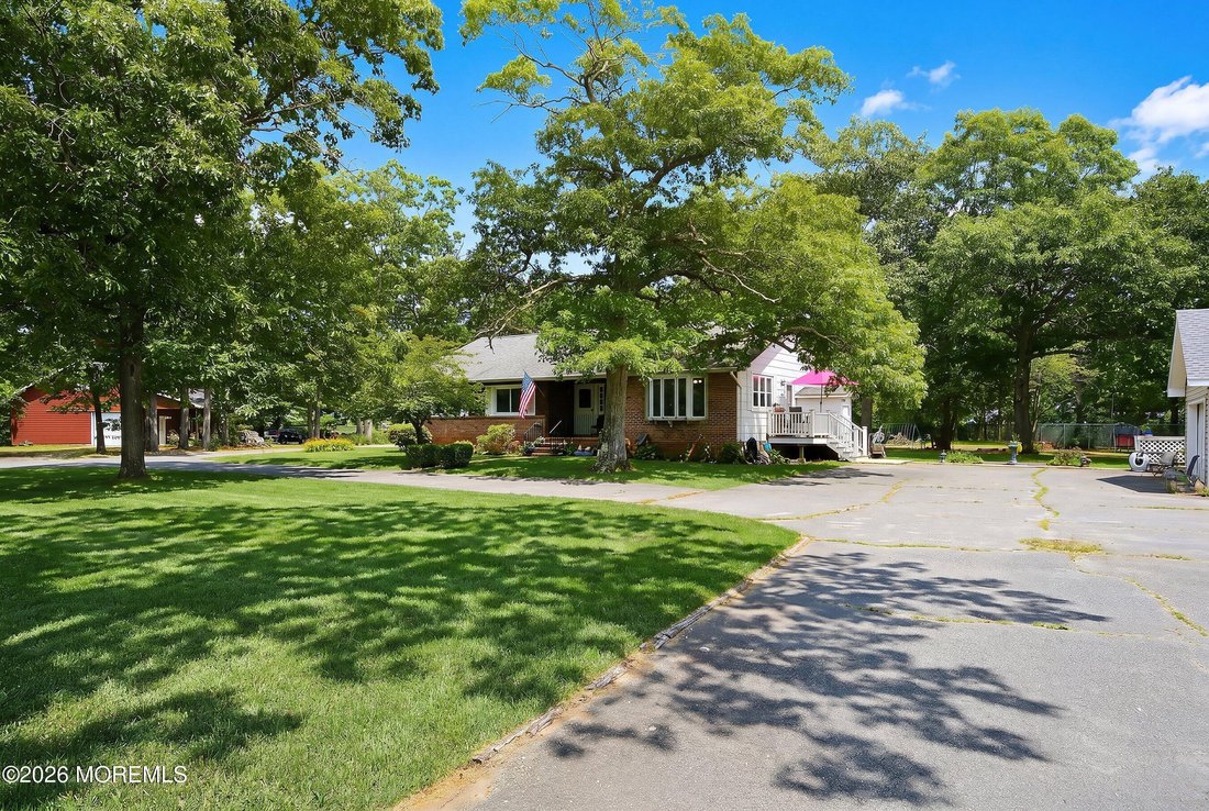 House in Howell Township, New Jersey, United States 3 - 18124920