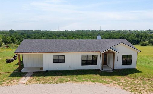 House in Hubbard, Texas, United States 1