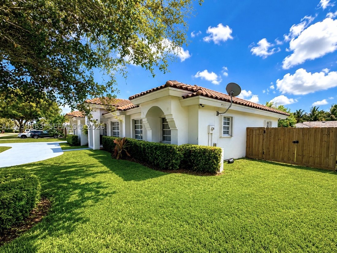 House in Miami, Florida, United States 3 - 18226312