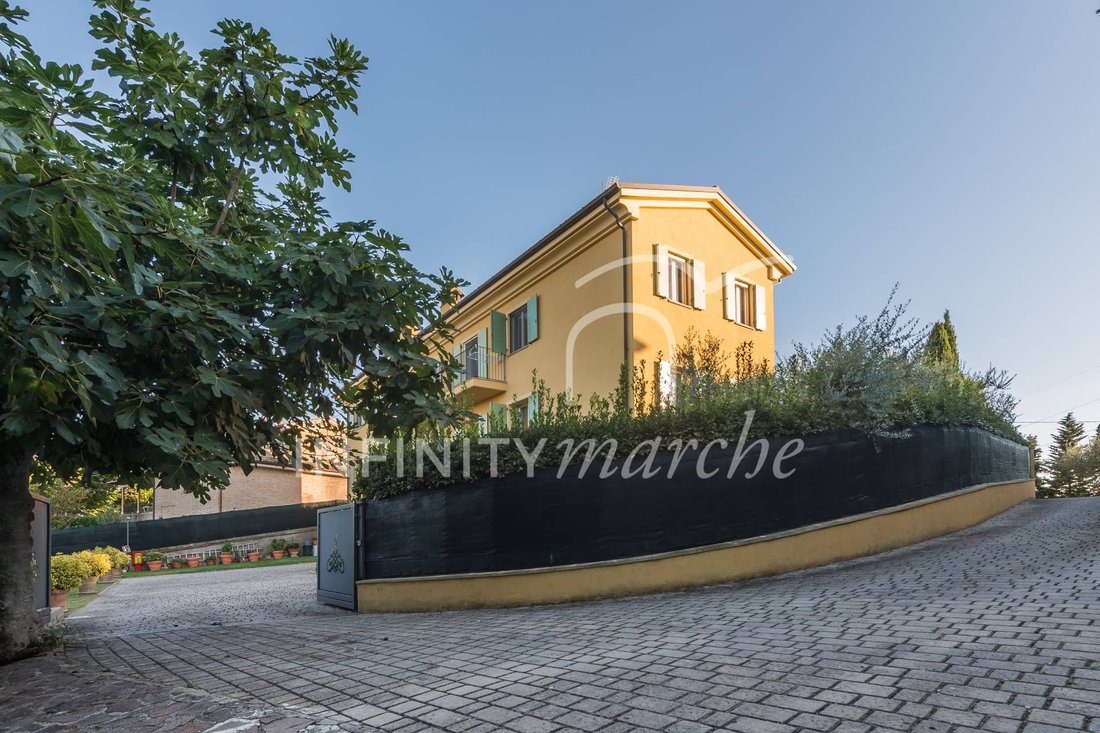 Villa in Civitanova Alta, Civitanova Marche, Marche 3 - 18228901
