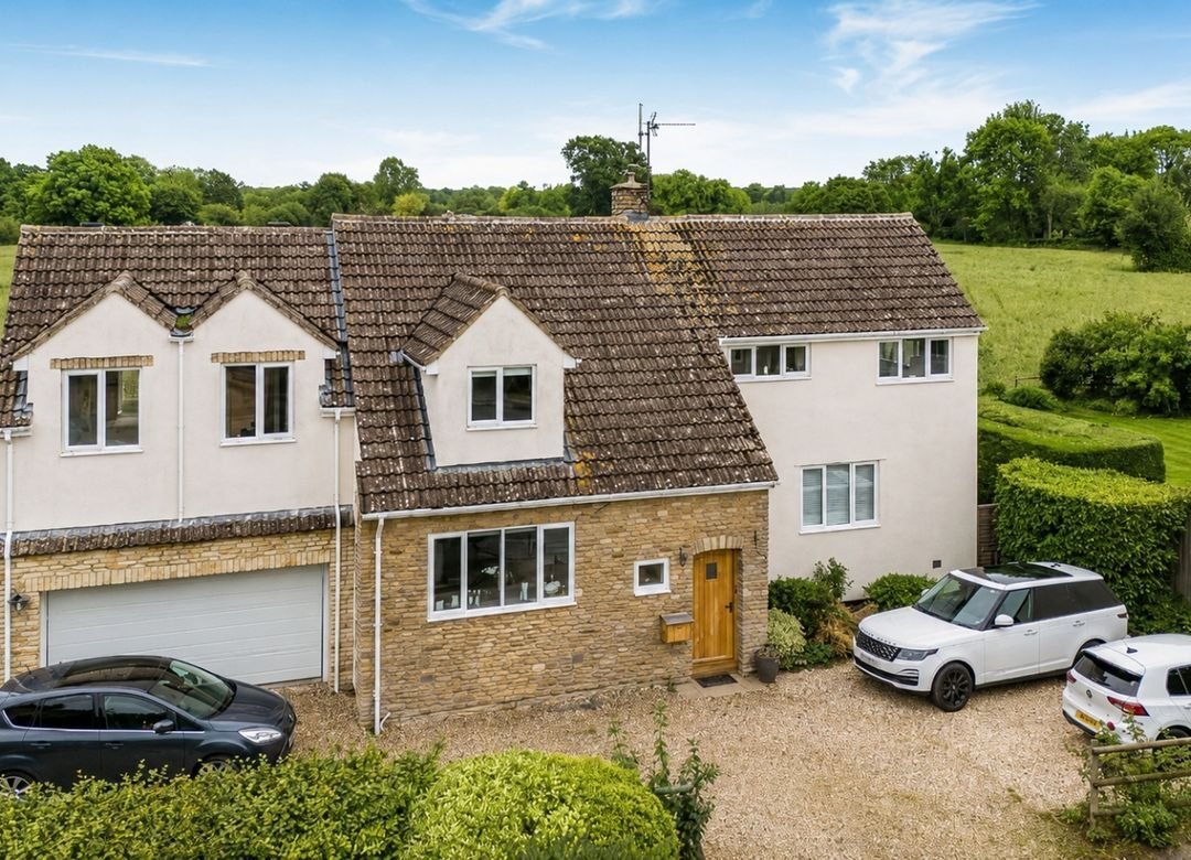 House in Malmesbury, England 2 - 18225294