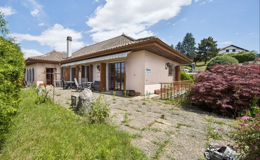 House in Cugy, Vaud, Switzerland 1