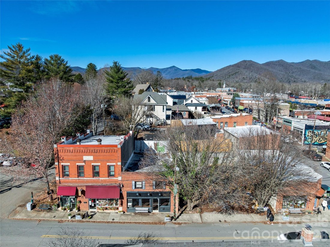 House in Black Mountain, North Carolina, United States 2 - 18230880